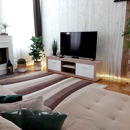 Léna Apartman - Eger Extérieur photo