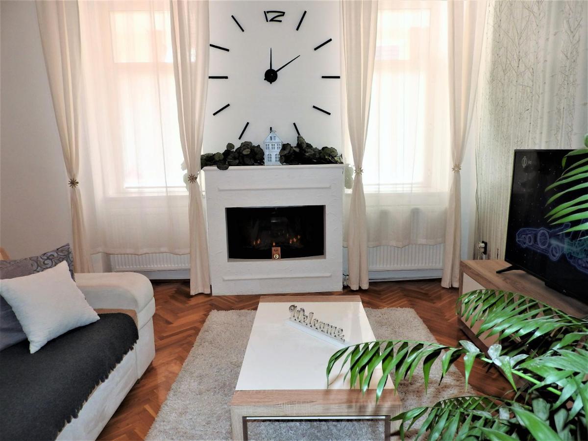 Léna Apartman - Eger Extérieur photo